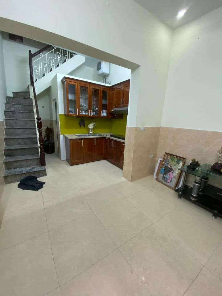 Cần cho thuê nhà nguyên căn ngõ 562 Thụy Khuê - Tây Hồ, HN, giá 8tr/tháng