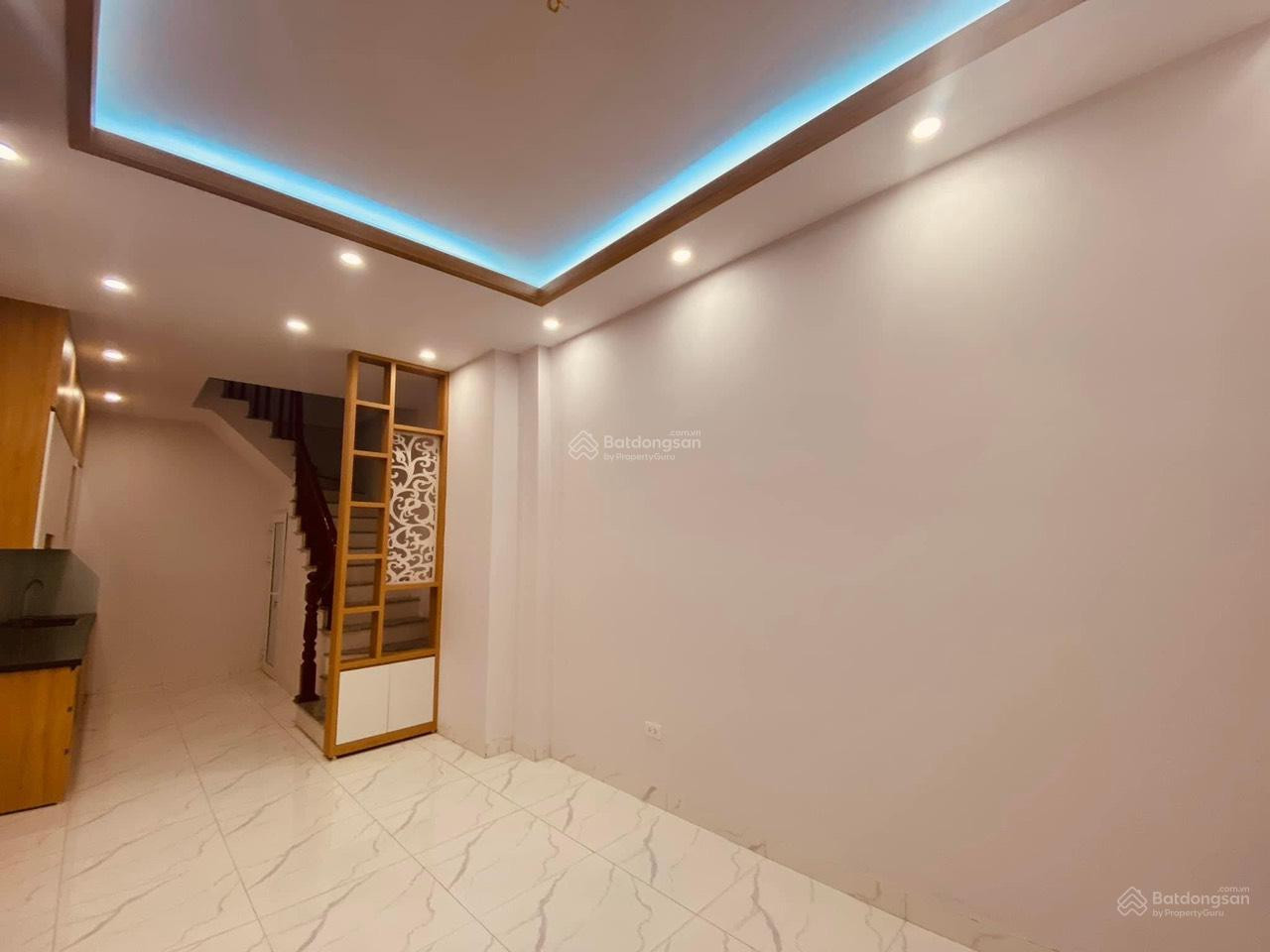 Kẹt tiền chính chủ cần đẩy nhanh nhà Hồ Đền Lừ, xây mới 5 tầng, ô tô lùi cửa