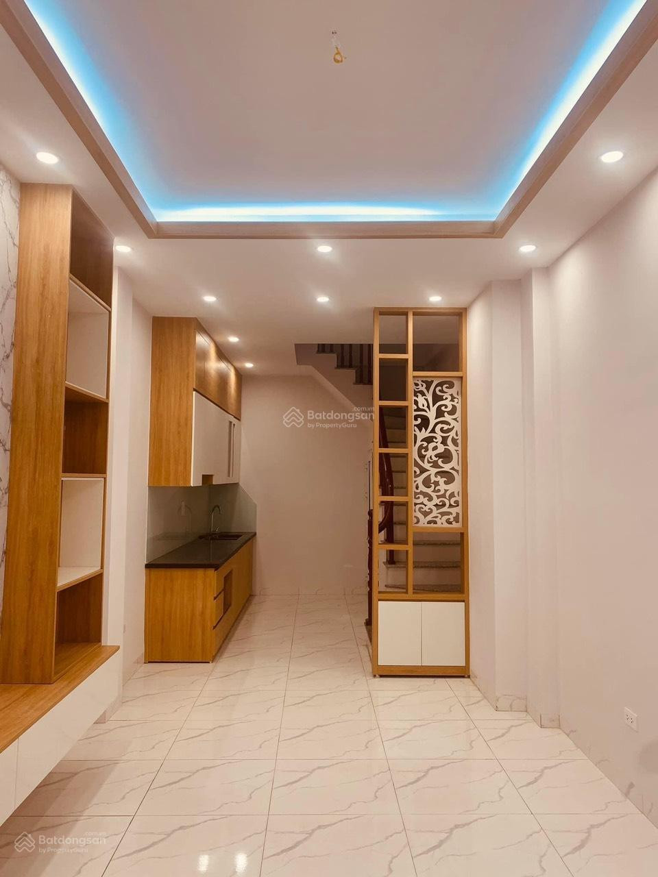 Kẹt tiền chính chủ cần đẩy nhanh nhà Hồ Đền Lừ, xây mới 5 tầng, ô tô lùi cửa