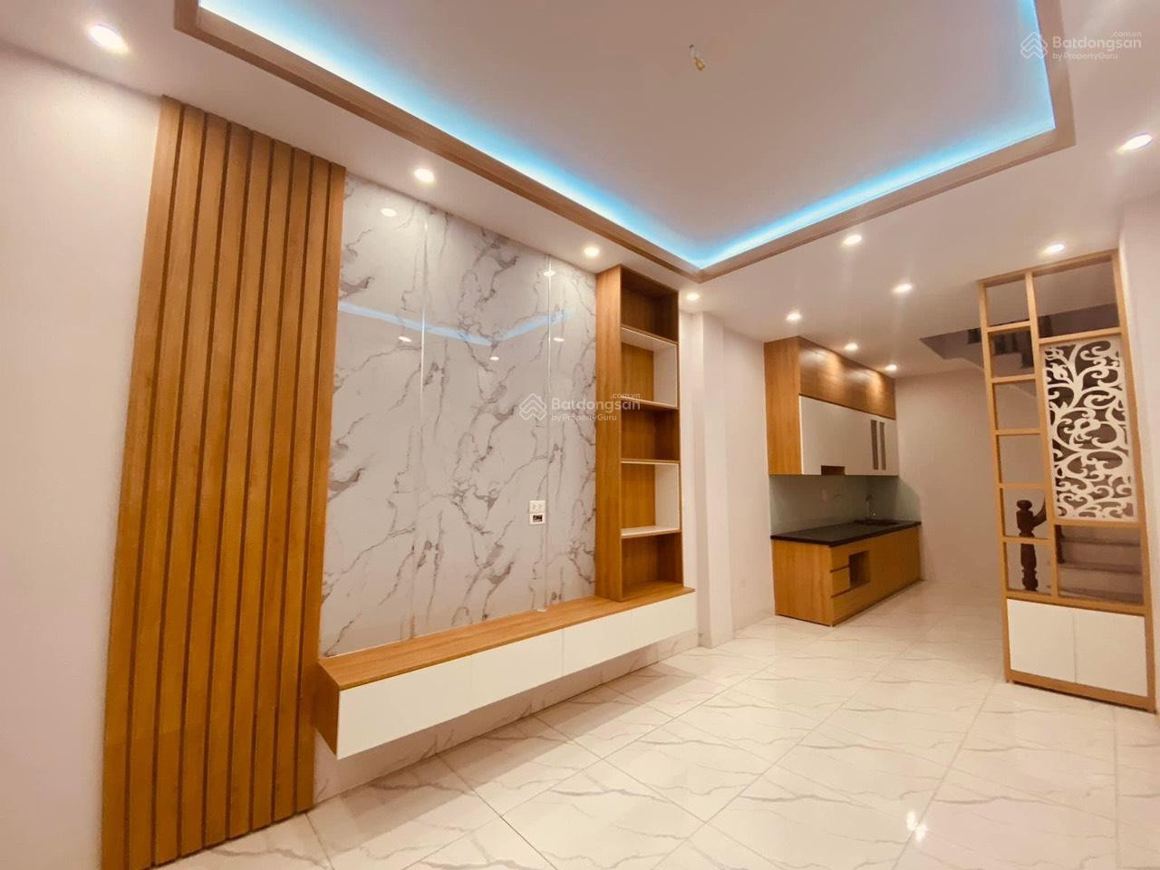 Kẹt tiền chính chủ cần đẩy nhanh nhà Hồ Đền Lừ, xây mới 5 tầng, ô tô lùi cửa