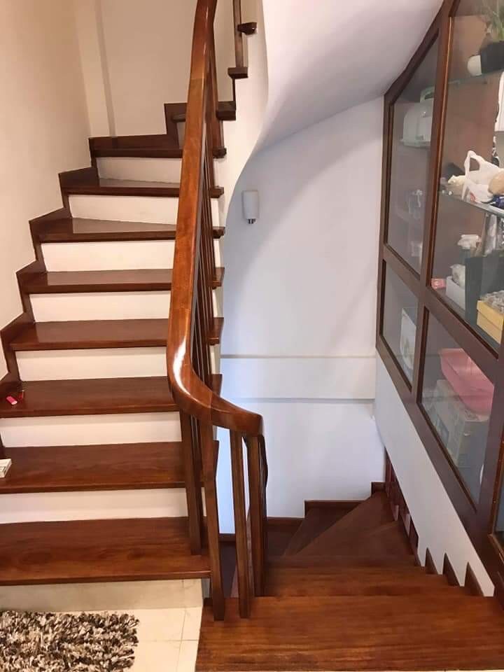 Chính chủ cần bán nhà 5 tầng tiện ích đầy đủ giá 15 tỷ tại Đội Cấn