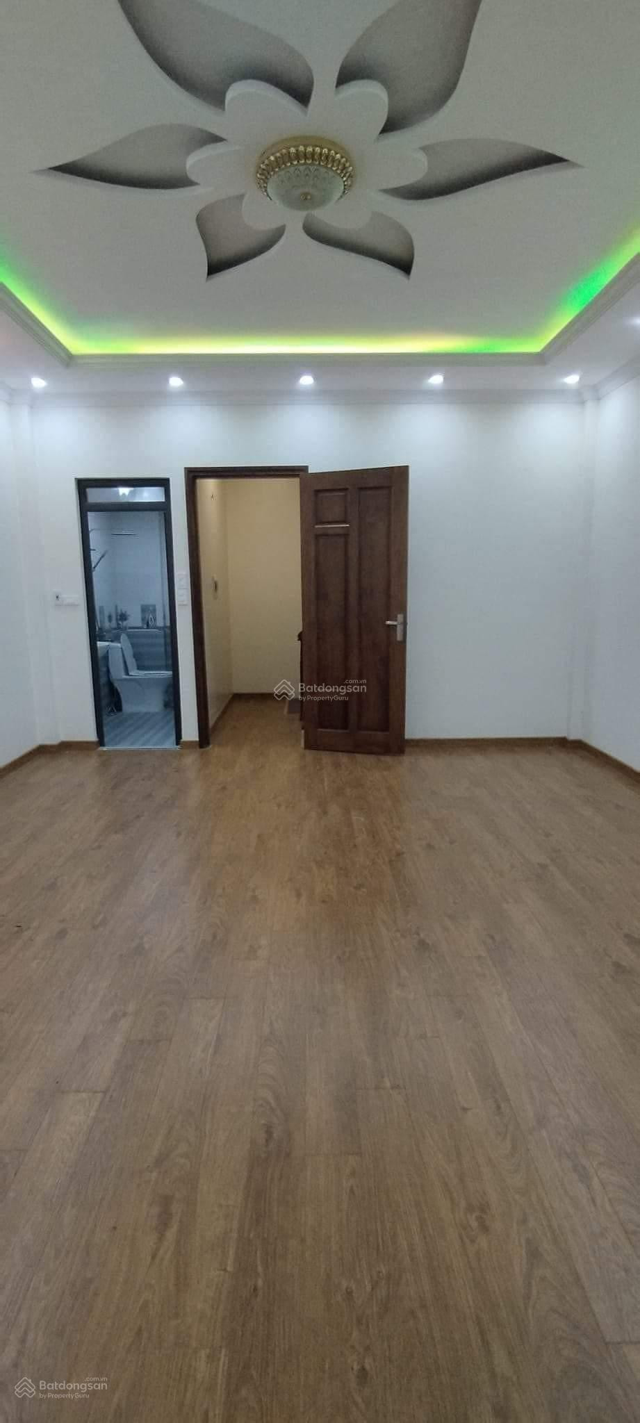 Chính chủ cần bán gấp nhà 5 tầng tại Phú Diễn 39m2 giá chỉ 5,45 tỷ