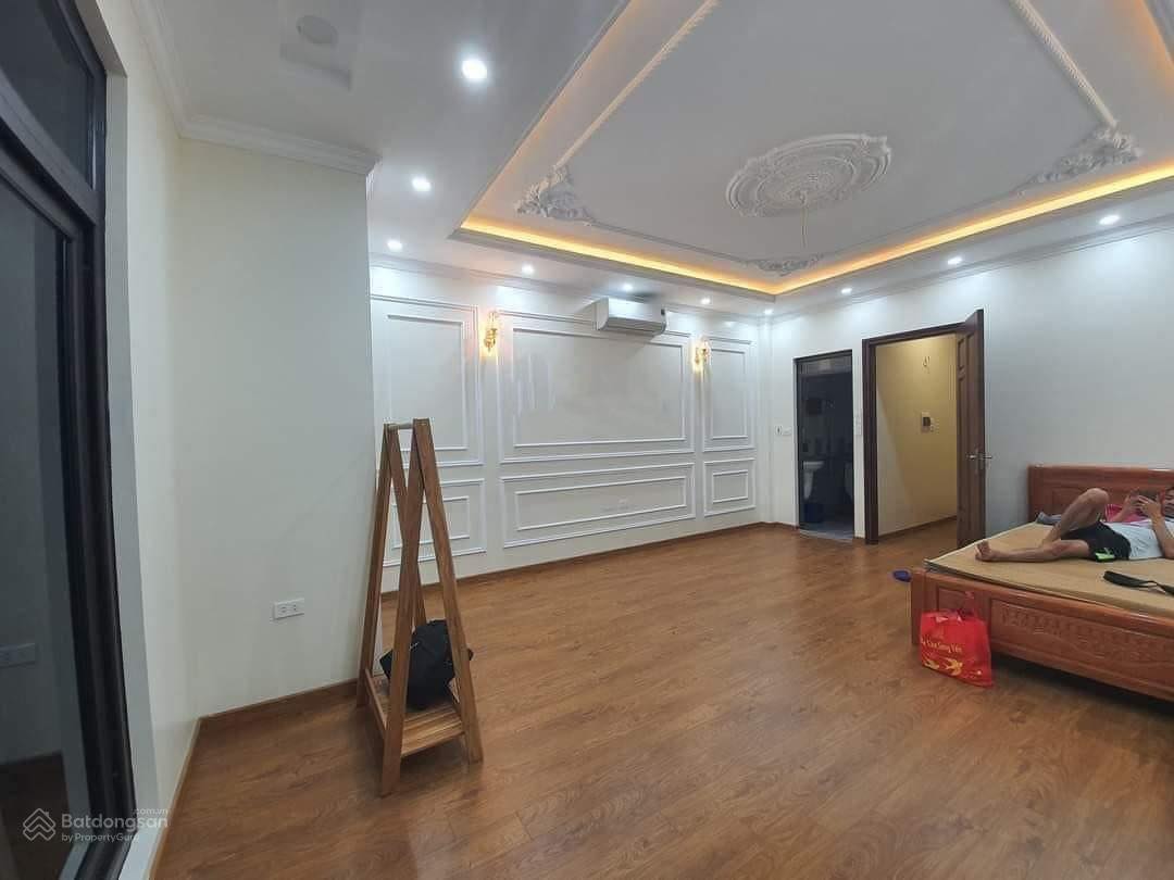 Chính chủ cần bán gấp nhà 5 tầng tại Phú Diễn 39m2 giá chỉ 5,45 tỷ