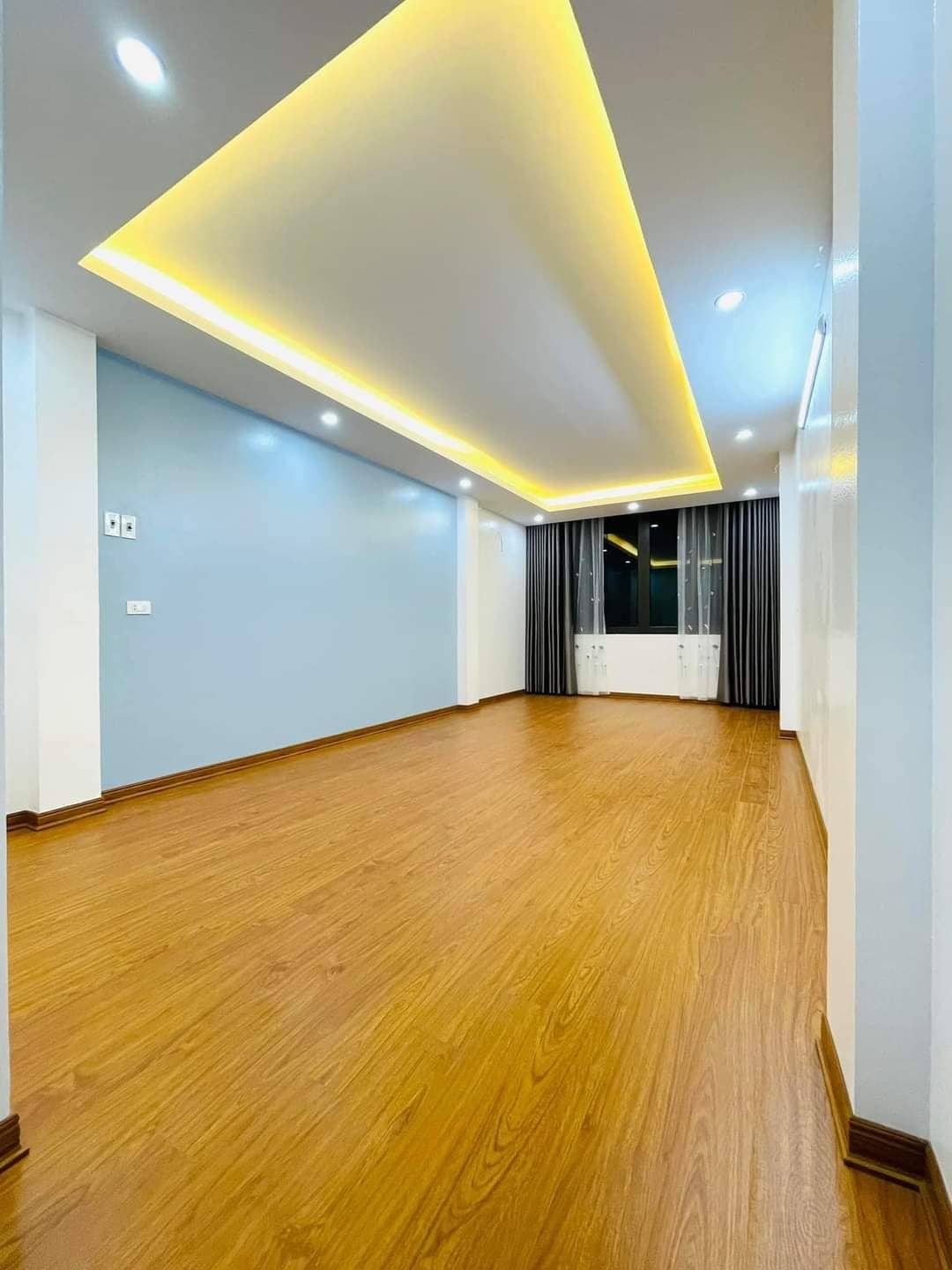 Chính chủ cần bán nhà 4 tầng siêu rộng rãi 52m2 giá 7 tỷ tại Tôn Đức Thắng, Đống Đa