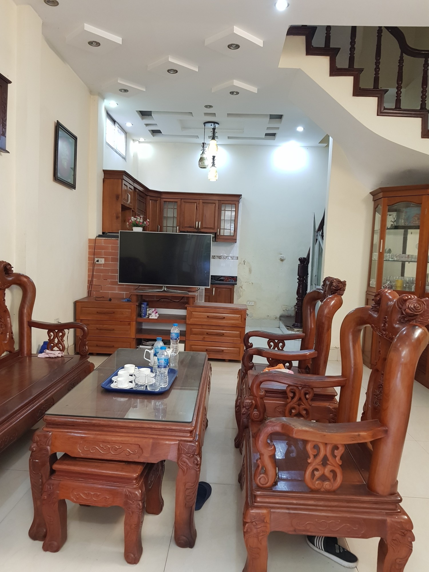 Chính chủ cần bán nhà phố Đường Láng 5 tầng giá chỉ 6,5 tỷ