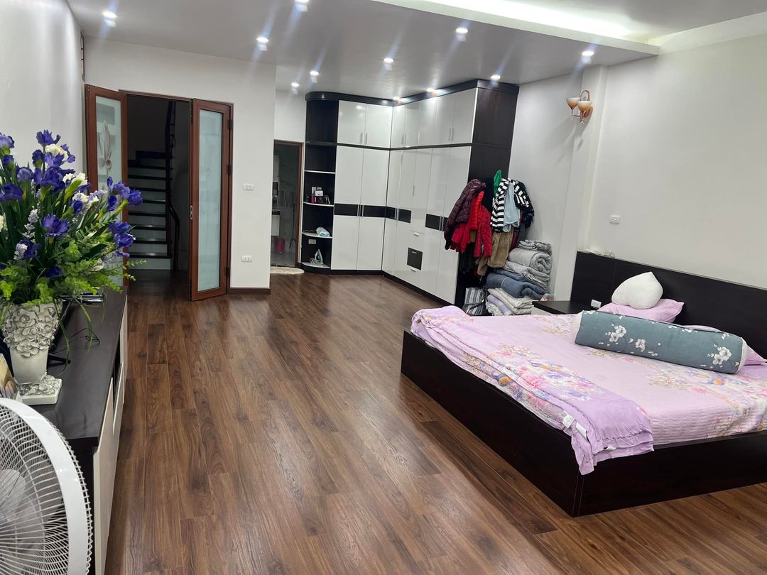 Cần cho thuê nhà riêng Trung Kính , Cầu Giấy, 5 tầng,  23tr/tháng
