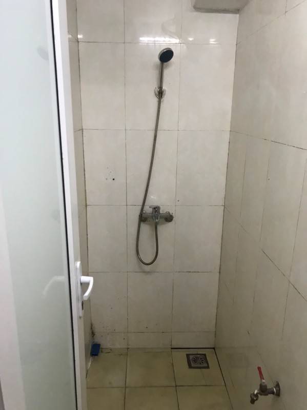 Cho thuê nhà mặt đường chợ ngõ 9 Đào Tấn, Ngọc Khánh, Ba Đình. Giá 8 tr/ tháng