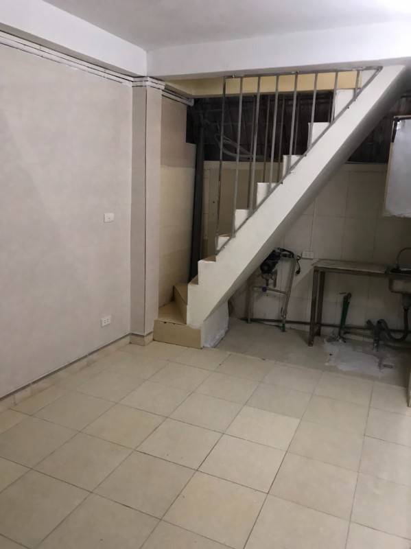 Cho thuê nhà mặt đường chợ ngõ 9 Đào Tấn, Ngọc Khánh, Ba Đình. Giá 8 tr/ tháng