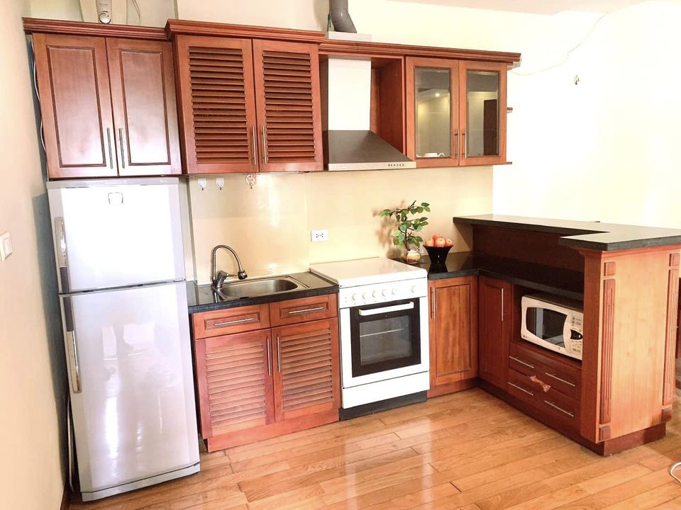 Cho thuê căn hộ tại mặt phố Lê Thánh Tông, Hoàn Kiếm, giá 12tr/tháng