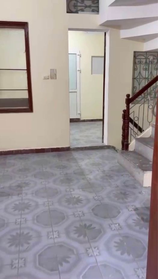 Cho thuê nhà nguyên căn tại phố Đặng Văn Ngữ, Đống Đa, Hà Nội. Giá thuê 13,5 triệu/tháng