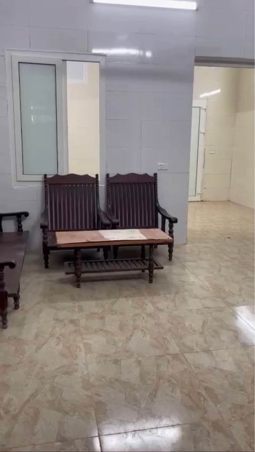 Cho thuê nhà nguyên căn tại phố Đặng Văn Ngữ, Đống Đa, Hà Nội. Giá thuê 13,5 triệu/tháng