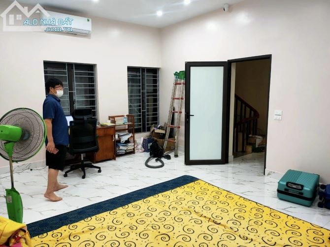 Chính chủ cần bán nhà giá rẻ tại Đội Cấn 67m2gias 6,3 tỷ