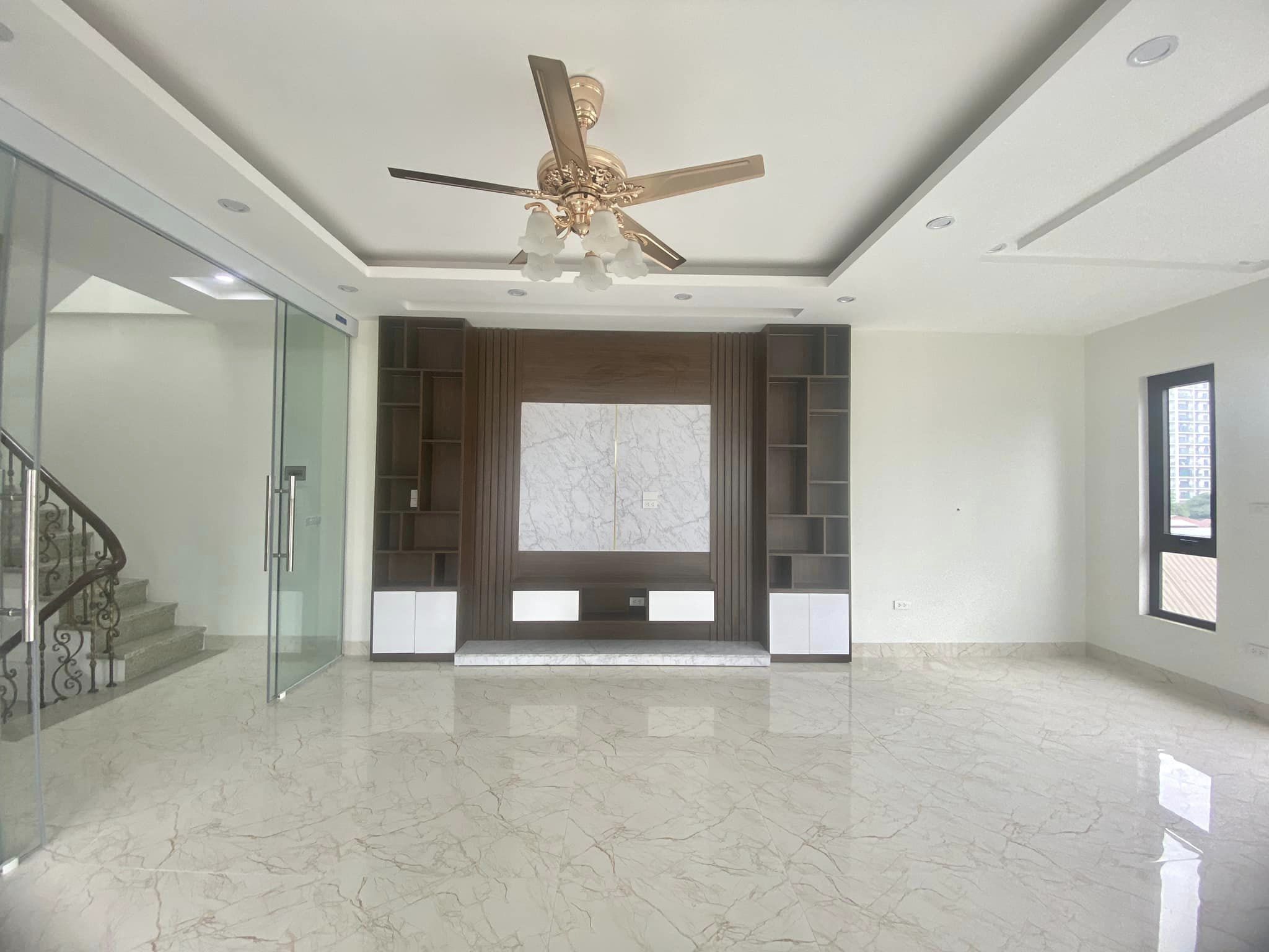 Chính chủ cần bán nhà mới tại Hoàng Hoa Thám 55m2 giá 11,5 tỷ