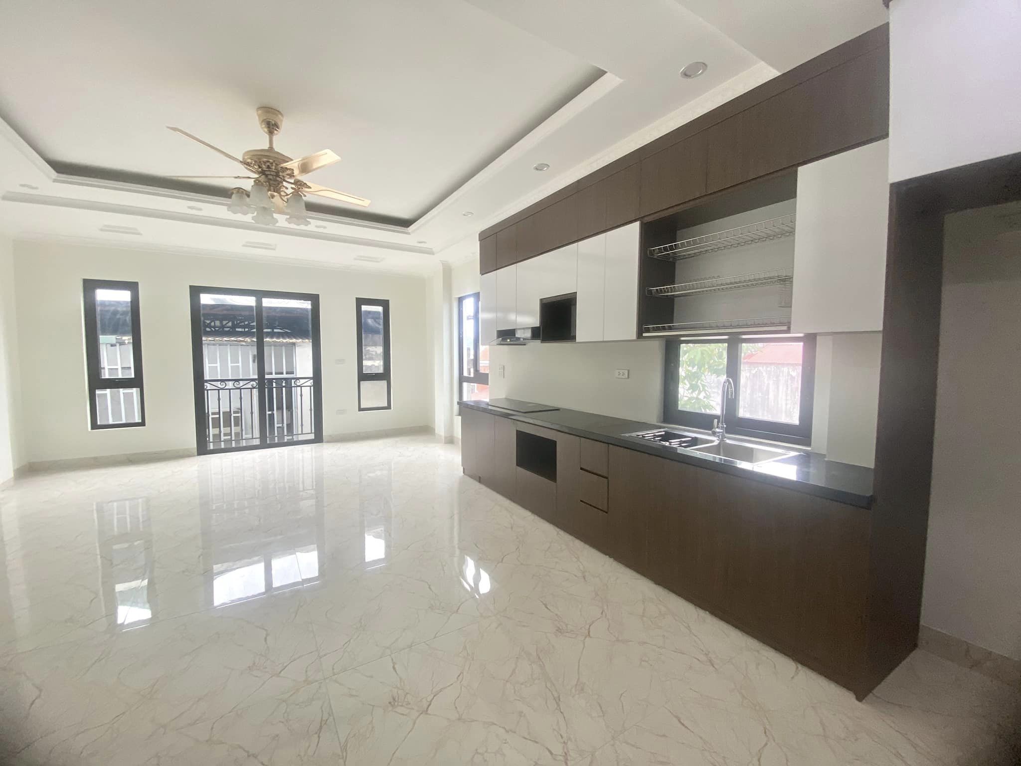 Chính chủ cần bán nhà mới tại Hoàng Hoa Thám 55m2 giá 11,5 tỷ