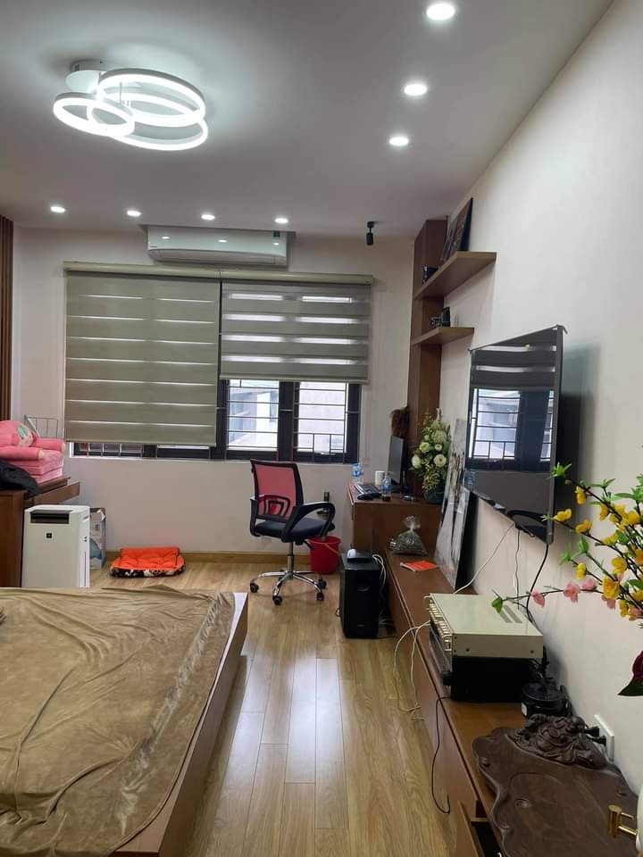 Chính chủ cần bán nhà 5 tầng 50m2 giá 5 tỷ tại Chùa Bộc
