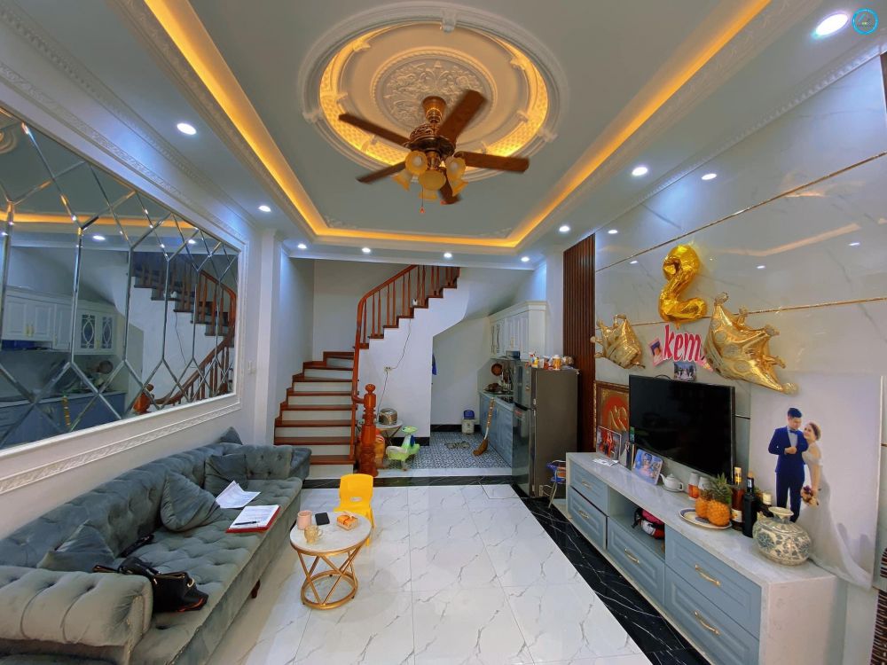 Chínhchur cần bán nhà lô góc mặt ngõ thông ô tô tránh giá 5,5 tỷ tại Mai Dịch, Cầu Giấy