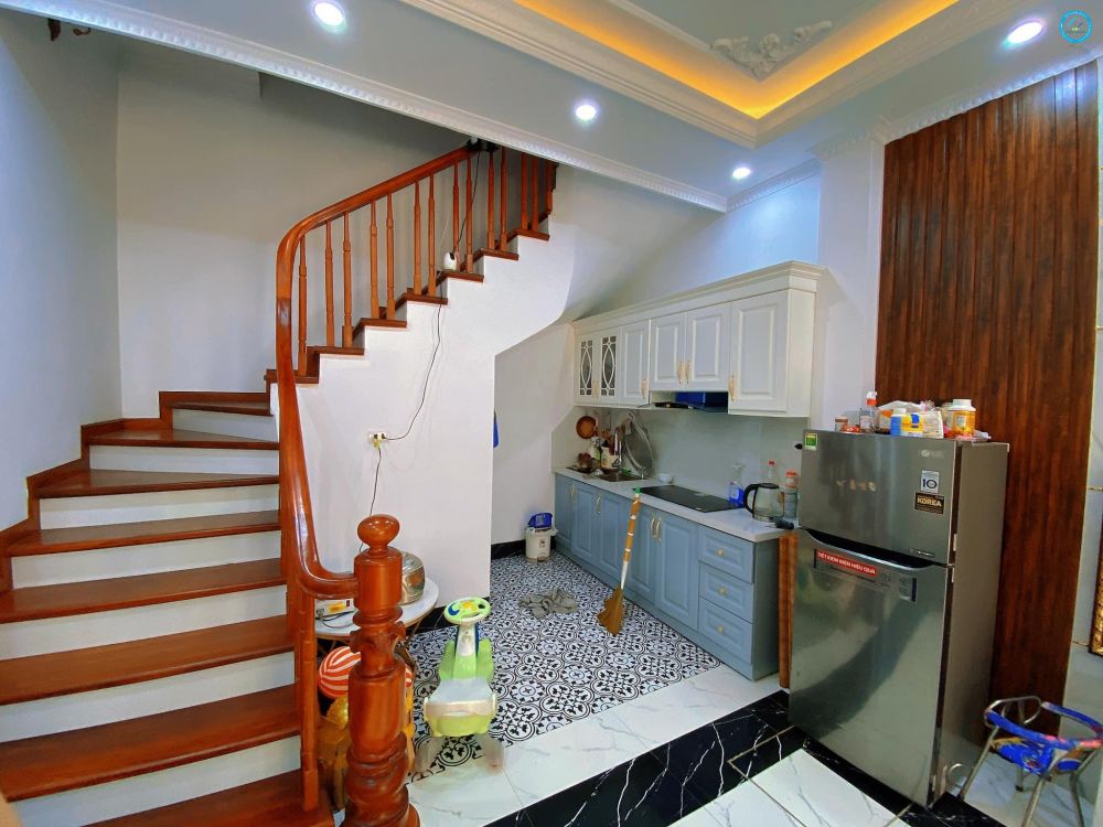 Chínhchur cần bán nhà lô góc mặt ngõ thông ô tô tránh giá 5,5 tỷ tại Mai Dịch, Cầu Giấy