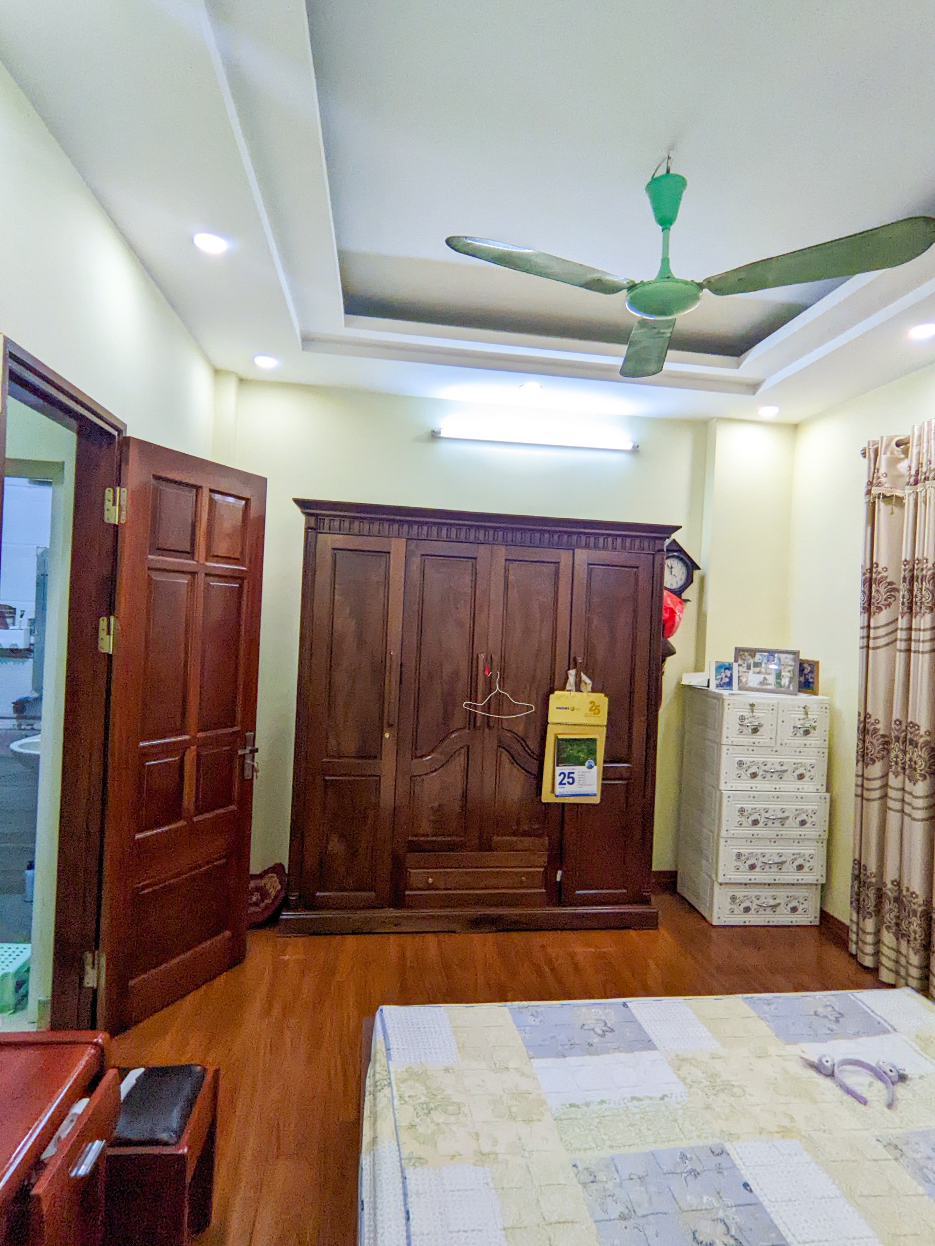 Bán nhà đẹp 3 mặt thoáng 45m2 giá 7,45 tỷ tại 46 Phạm Ngọc Thạch, Đống Đa