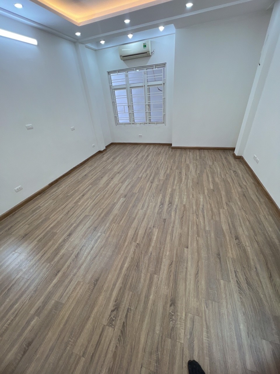 Bán nhà đẹp có thể ở luôn diện tích 45m2 giá 4 tỷ tại Cát Linh, Đống Đa