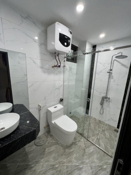 Bán nhà 5 tầng mới xây tại 364 Minh Khai