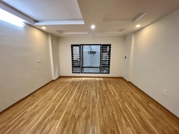 Bán nhà 5 tầng mới xây tại 364 Minh Khai