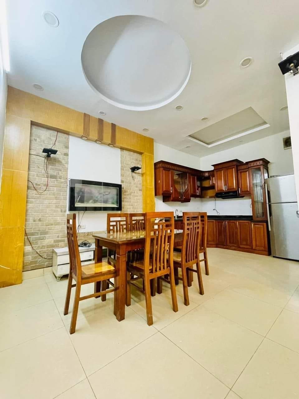 Bán nhà mặt tiền siêu rộng tại Tạ Quang Bửu diện tích 40m2 giá 4,35 tỷ