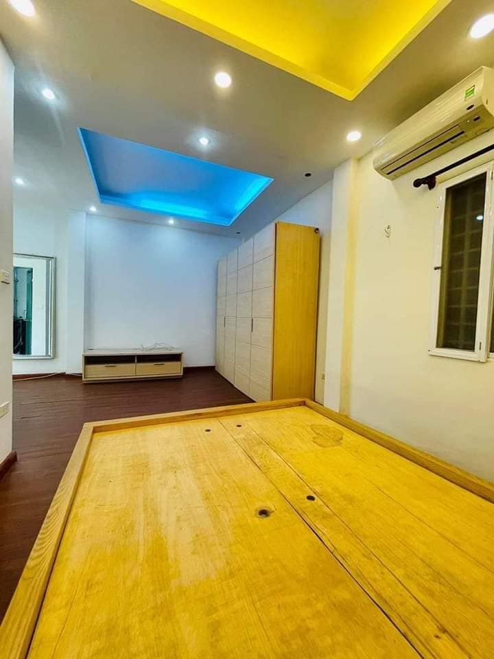 Bán nhà mặt tiền siêu rộng tại Tạ Quang Bửu diện tích 40m2 giá 4,35 tỷ