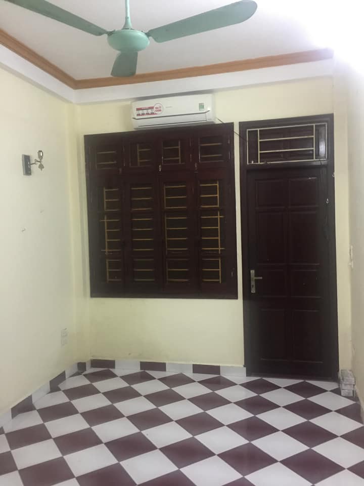 Cho thuê nhà riêng Trường Chinh , Đống Đa, ngõ ô tô 50m x4 tầng, giá 12tr/tháng
