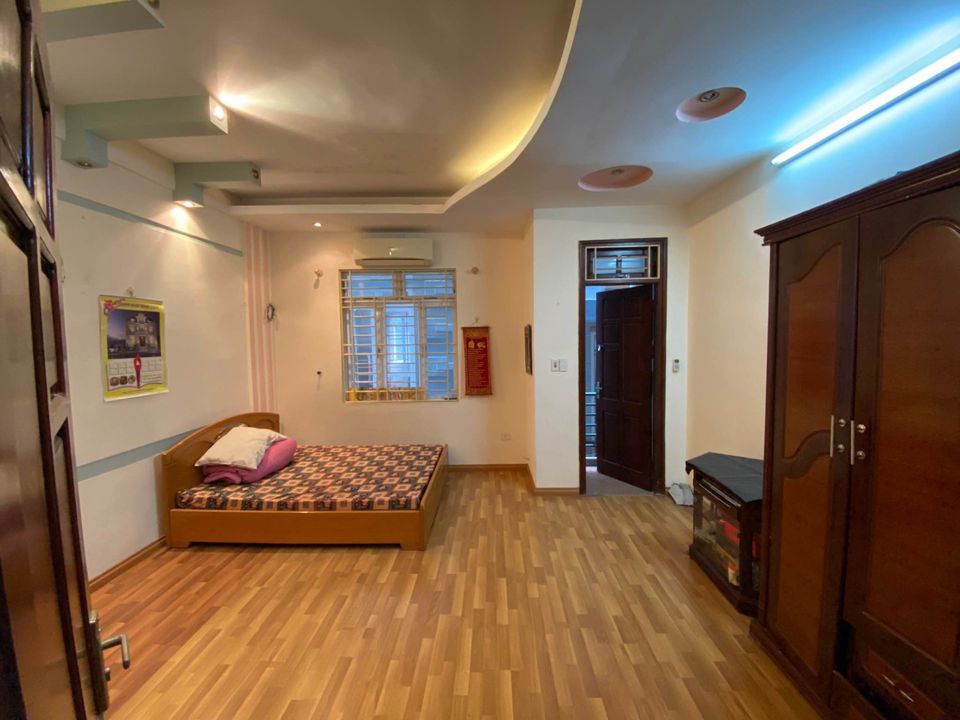 Cho thuê nhà riêng 5 tầng x 35m², tại phố Khâm Thiên, Đống Đa, HN, giá 11 triệu/tháng