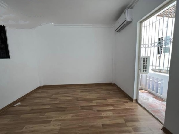 Bán nhà 4 tầng xây mới phố Phúc Tân
