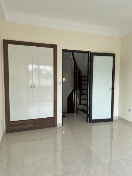 Bán nhà 4 tầng 751 Đường Bát Khối