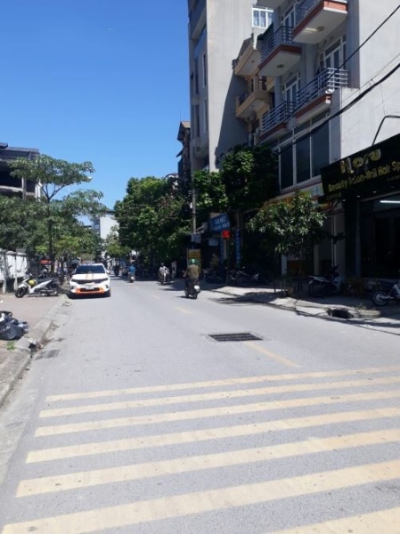 Bán gấp nhà khu đấu giá phân lô Tráng Việt Mê Linh 132 m2