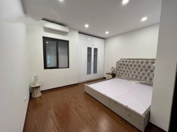 Bán nhà 6 tầng mới xây Thị trấn Phúc Thọ