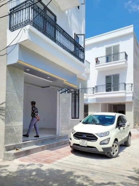 Bán nhà 3 tầng tại Đại Thành, Quốc Oai