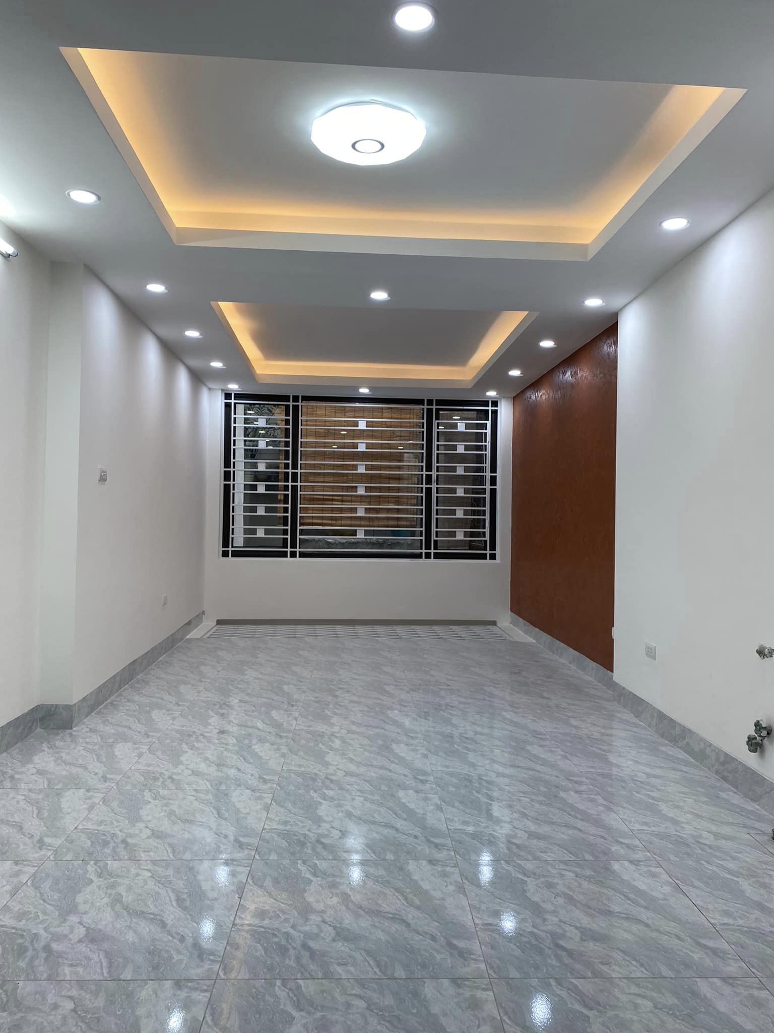 Bán nhà tại Trường Chinh ngõ thông Tôn Thất Tùng diện tích 40m2 giá 4,5 tỷ