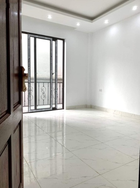 Cần bán nhà 4 tầng gần mặt đường Đại Thành
