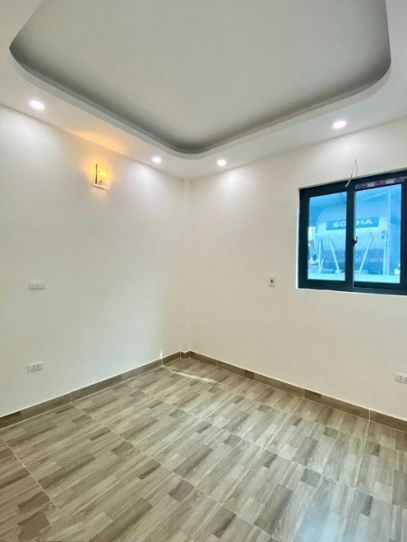 Cần bán nhà 4 tầng gần mặt đường Đại Thành