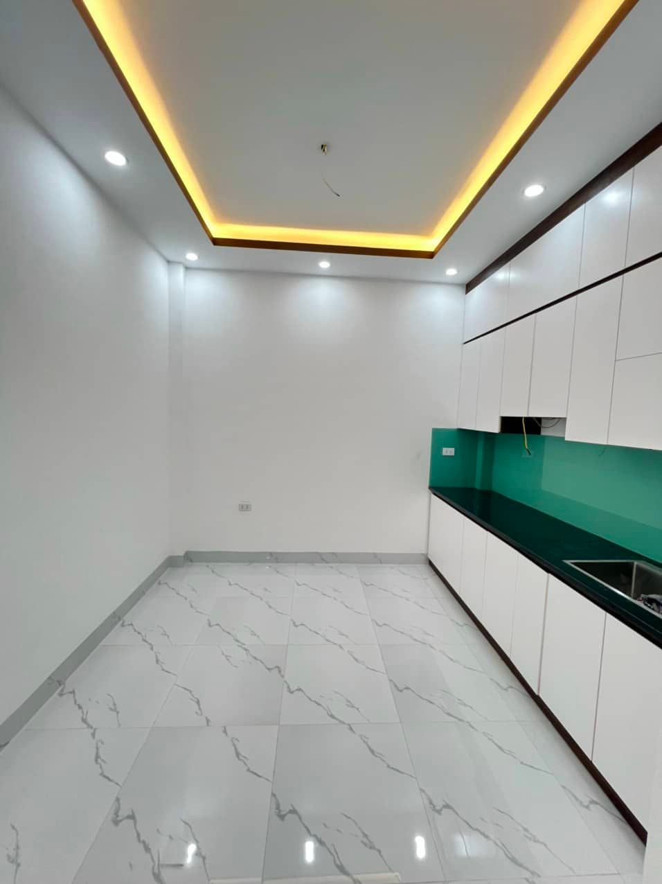Bán nhà 4 tầng, diện tích 40m2 giá 2,85 tỷ tại Kim Chung, Hoài Đức