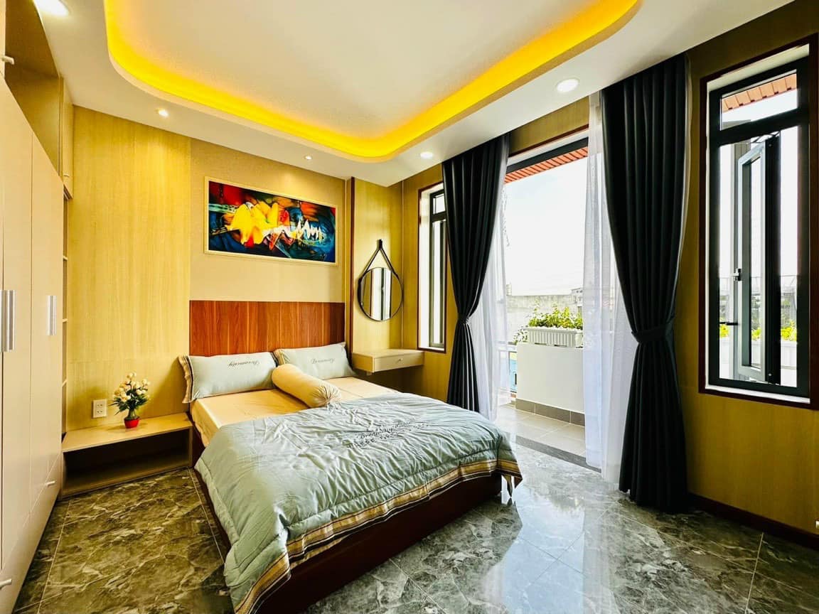 Bán nhà 5 tầng diện tích 40m2 giá 3 tỷ tại Ngọc Trì, Long Biên