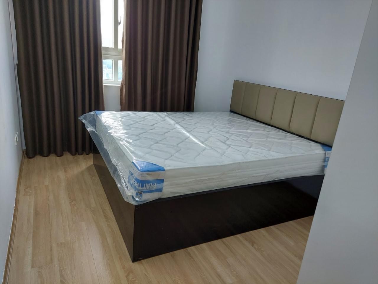 Cho thuê căn hộ chung cư Cen Land Group 100m2 tại137 Nguyễn Ngọc Vũ