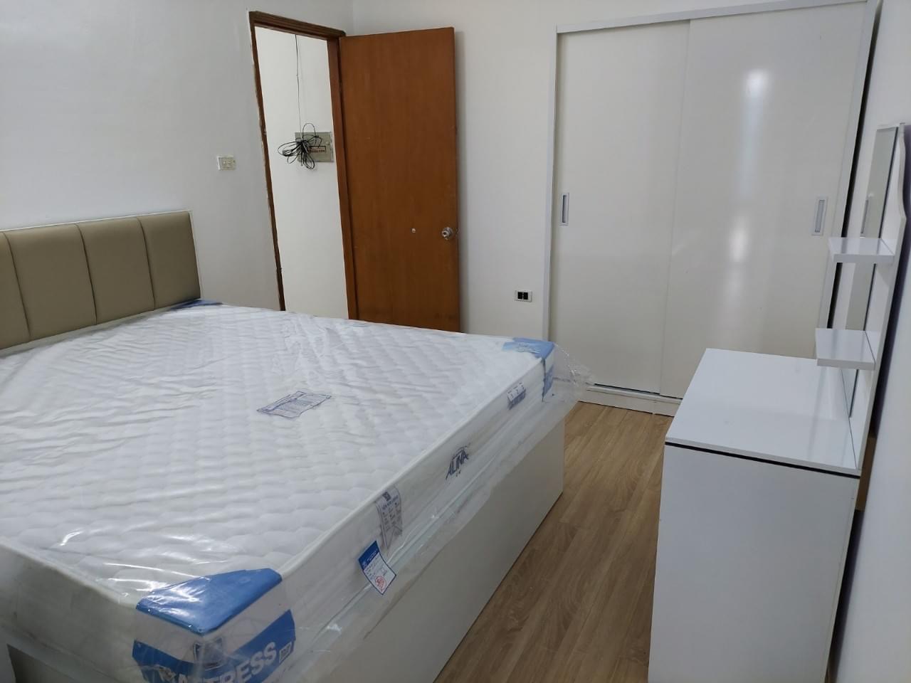 Cho thuê căn hộ chung cư Cen Land Group 100m2 tại137 Nguyễn Ngọc Vũ