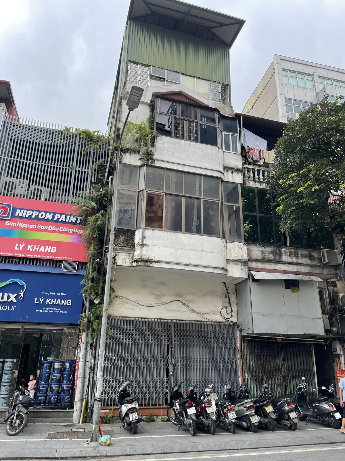 Cần cho thuê nhà mặt tiền Nguyễn Khuyến 35tr/th, 3.5 tầng, DTSD 196m2