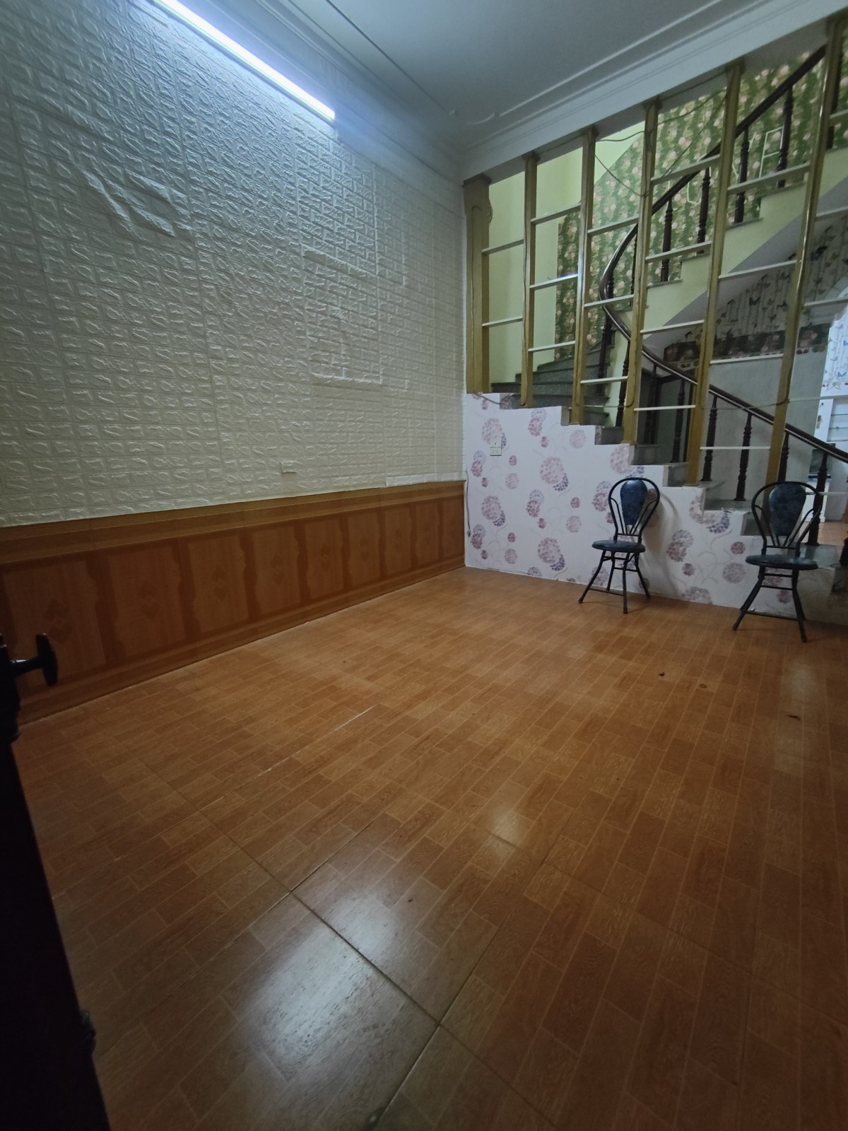 Cho thuê nhà mặt phố Bát Khối Long Biên 55m2, 3 tầng kinh doanh cực đỉnh, 11tr/tháng