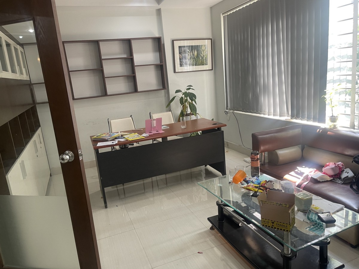 Cho thuê nhà Trung Kinh Cầu Giấy 62mx7T Thang Máy, 9PN, giá 42tr/tháng có fix