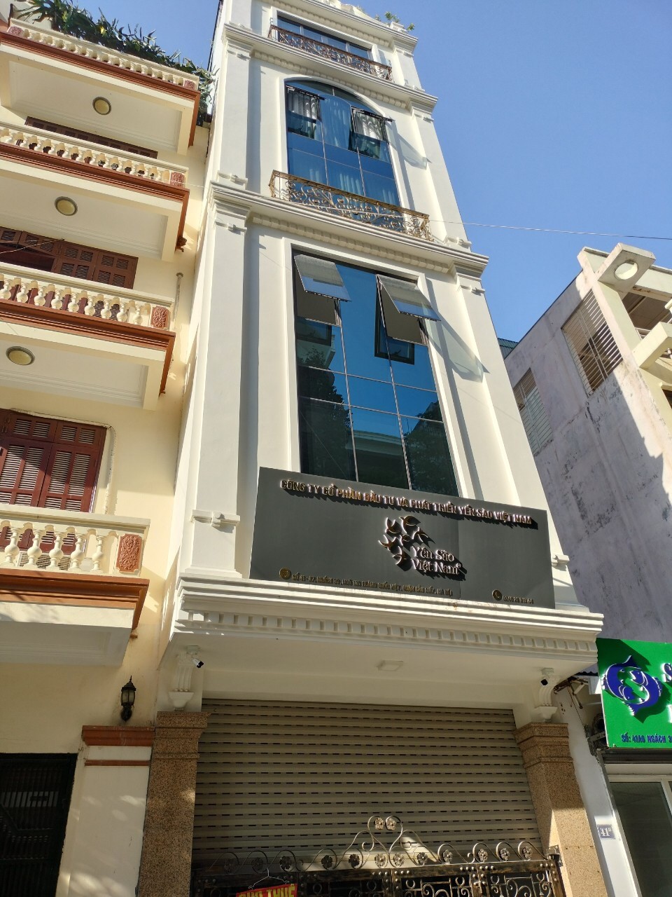 Cho thuê nhà nguyên căn ở ngõ Hoàng Quốc Việt dtsd 90m2 5 tầng, thang máy giá 35 triệu/tháng