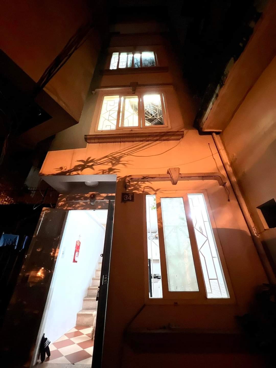 Nhà mới xây nguyên căn cho thuê đường Hoàng Hoa Thám, Ba Đình, giá chỉ 7,6tr/tháng