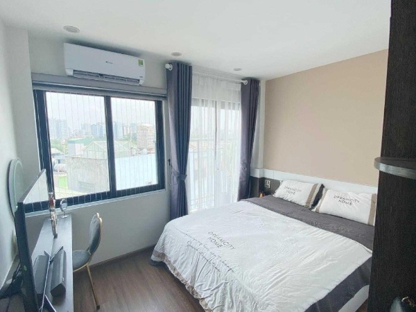 Bán nhà 6 tầng Phố Lê Thanh Nghị, cạnh trường Kinh tế