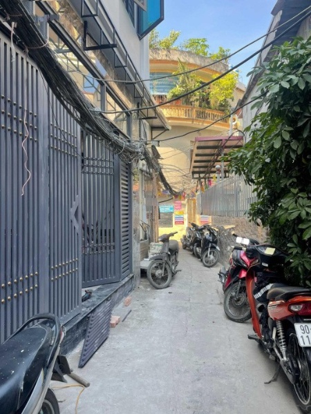 Bán nhà 6 tầng Phố Lê Thanh Nghị, cạnh trường Kinh tế