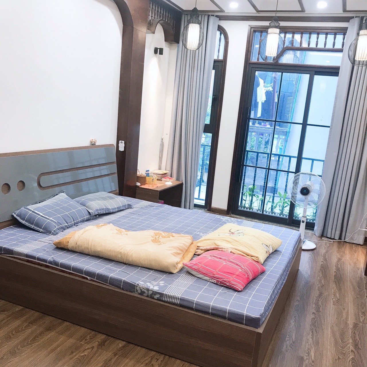 Cần bán nhà 5 tầng 3 phòng ngủ tiện ích đầy đủ giá 4 tỷ tại Đội Cấn, Ba Đình