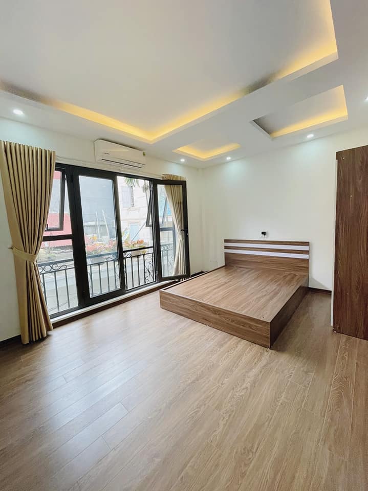 Bán nhà vị trí đẹp, mặt tiền 5m giá 3,6 tỷ tại Tôn Đức Thắng, Đống Đa